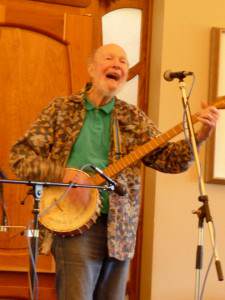 Pete Seeger at the Woodstock Jewish Congregation | rabbijonathankligler.com